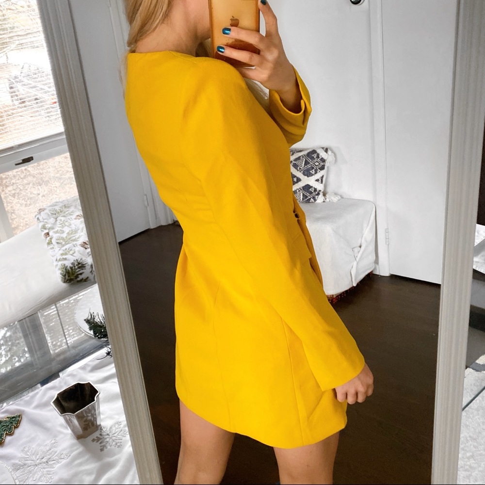 π₯ ZARA YELLOW SQUARE SHOULDER LONG SLEEVE ASYMMETRICAL MINI DRESS! - Picture 4 of 13